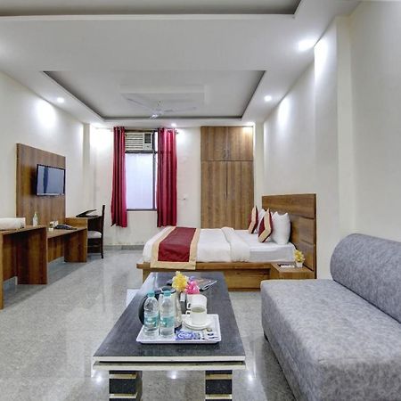 Hotel Premier Noida 135 Dış mekan fotoğraf