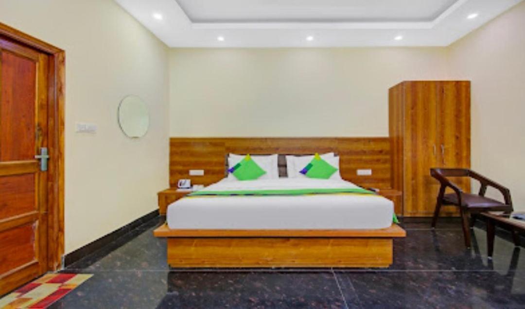 Hotel Premier Noida 135 Dış mekan fotoğraf